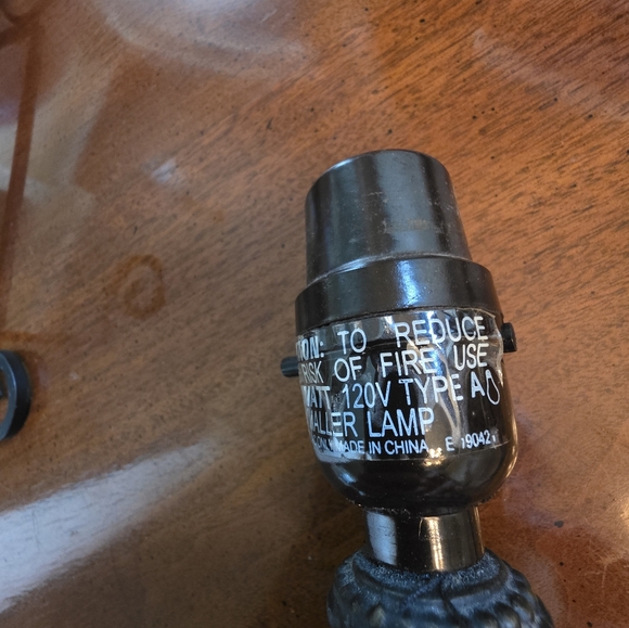 Elegant Cream Table Lamp with Fringe - Picture 8 of 16